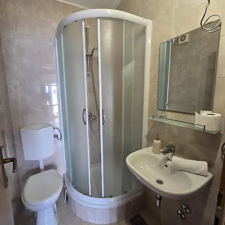 Apartment Ante 2
